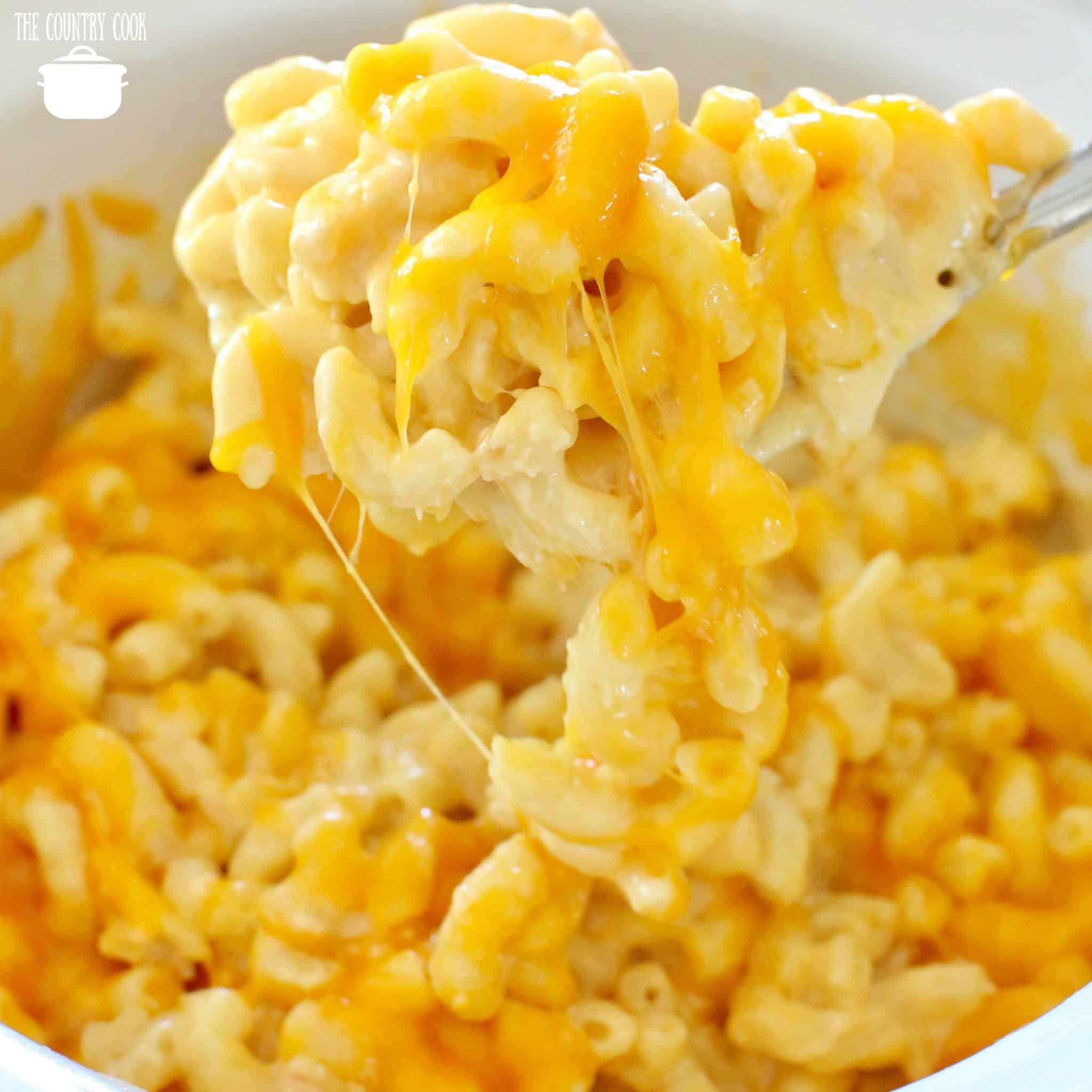 Slow Cooker Macaroni and Cheese