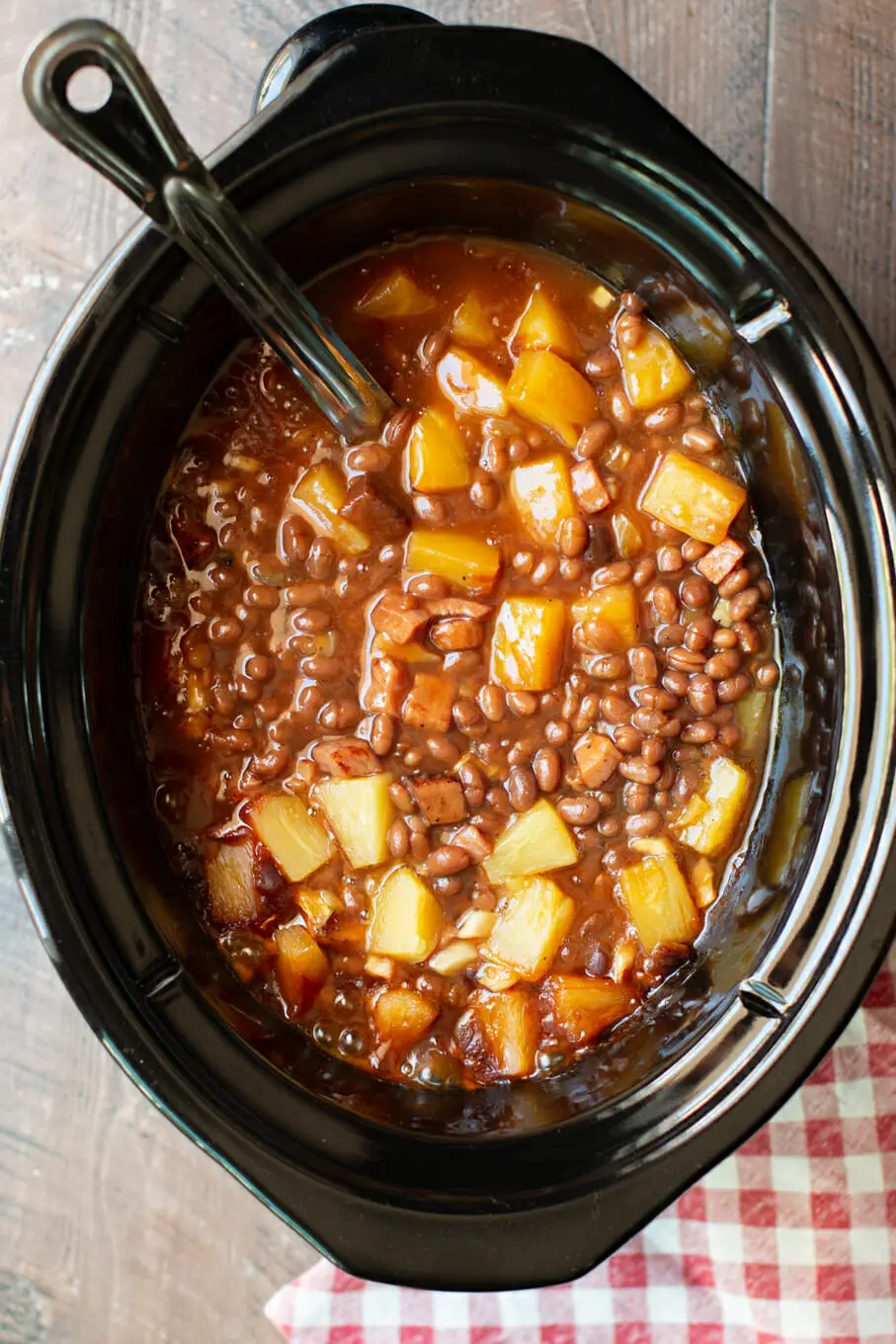 Slow Cooker Hawaiian Baked Beans
