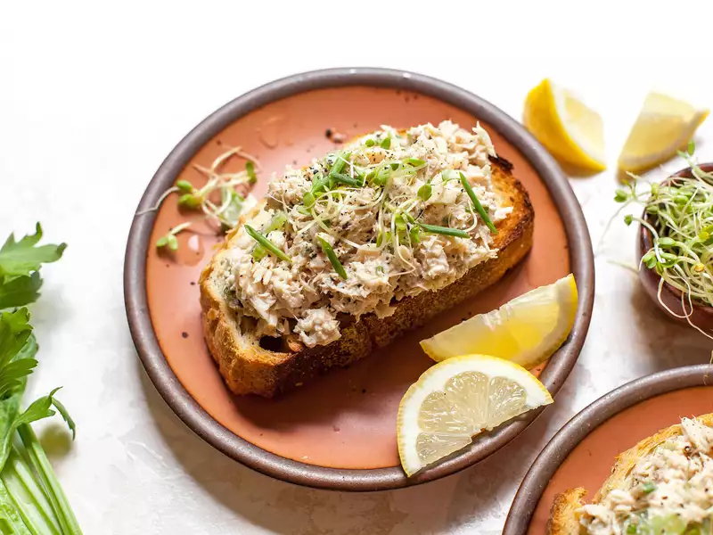 Greek Yoghurt Tuna Sandwiches