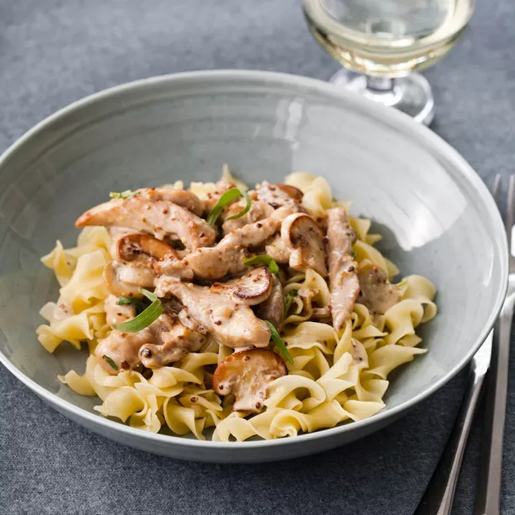 Chicken in Tarragon-Mustard Cream Sauce