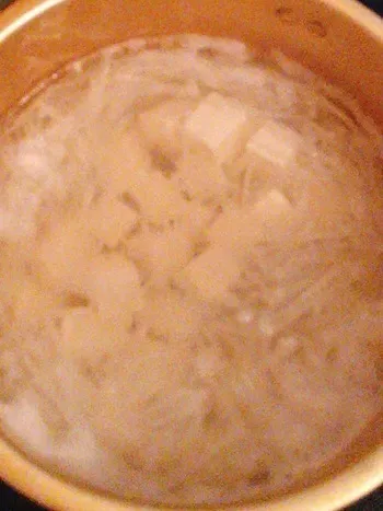 The Simple White Turnip And Tofu Soup