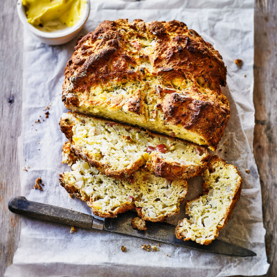 Cheshire cheese, thyme & apple soda bread