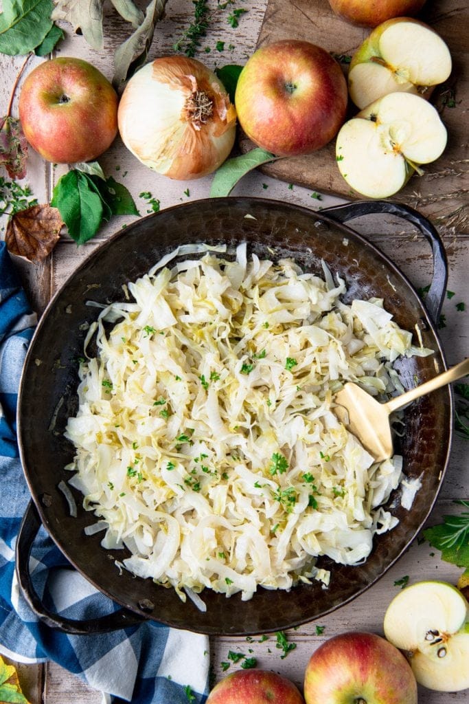 Fried Cabbage with Apples and Onion