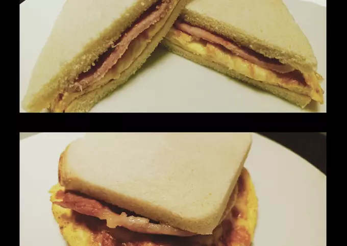 Smoked cheese omelette and bacon sandwich