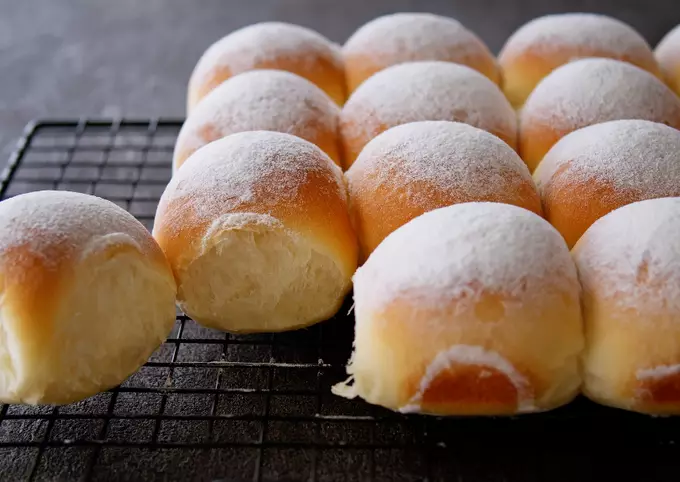 Soft and Fluffy Homemade Dinner Rolls