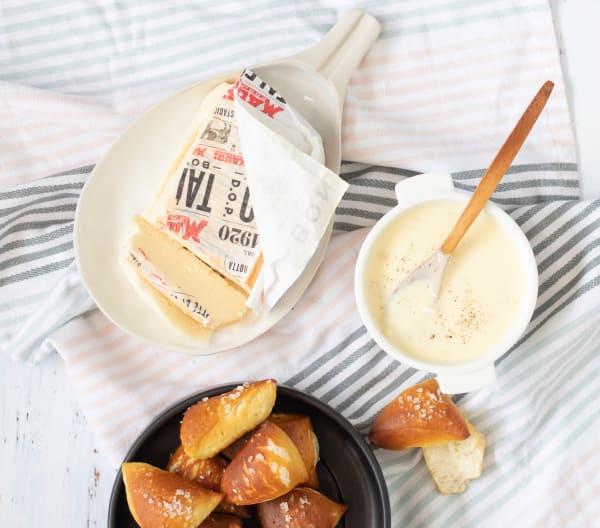 Taleggio cheese sauce