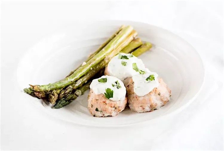 Greek Chicken Meatballs With Tzatziki Sauce