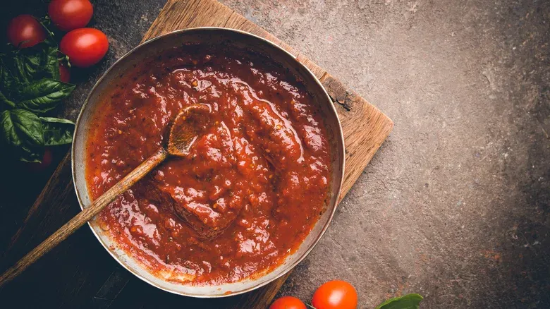 Spicy tomato paste