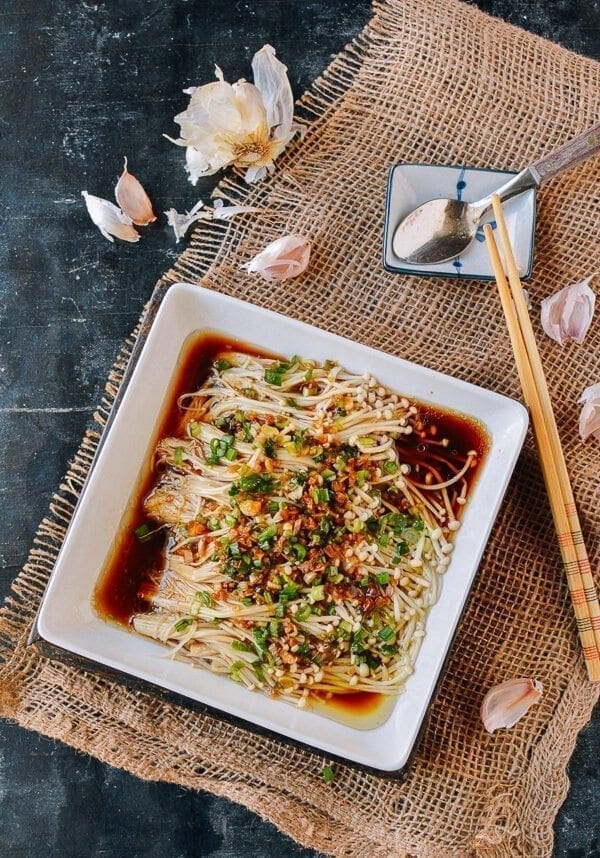 Enoki Mushrooms with Garlic & Scallion Sauce