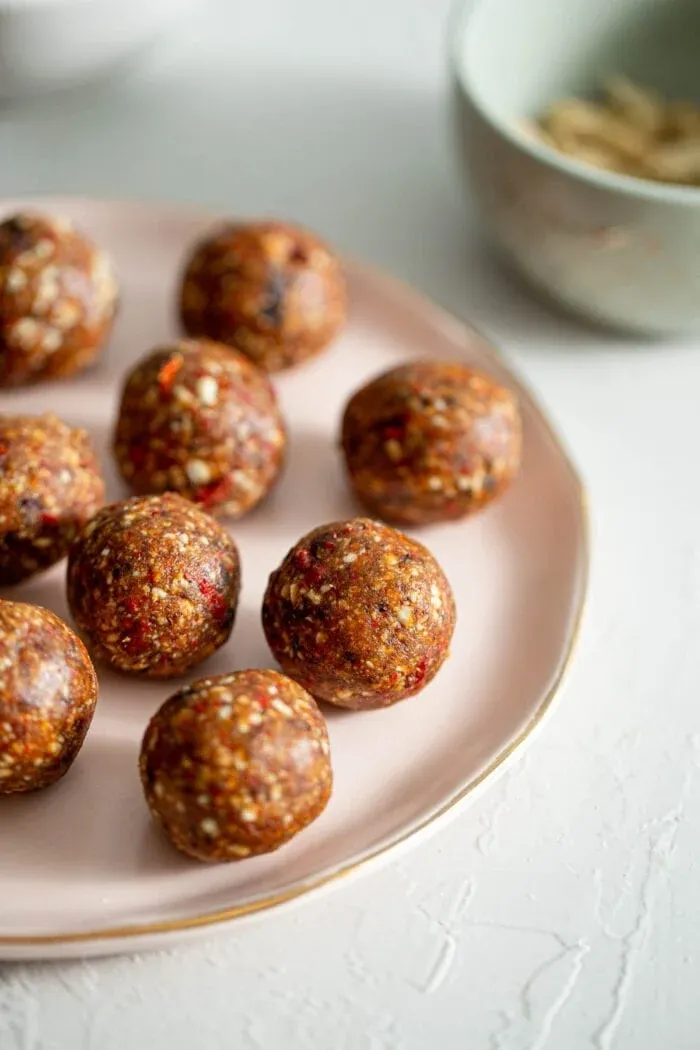 Vanilla Goji Berry Balls