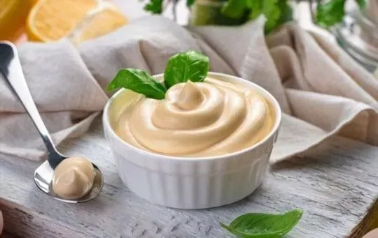 Why Use Mayo in Crab Cakes