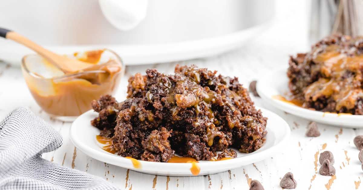 Crockpot Chocolate Caramel Cake