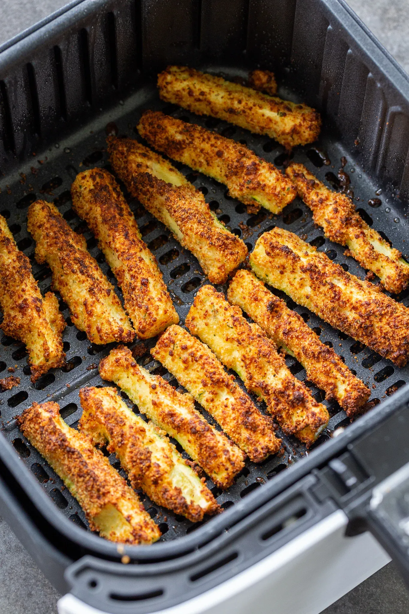 Air Fryer Zucchini Sticks