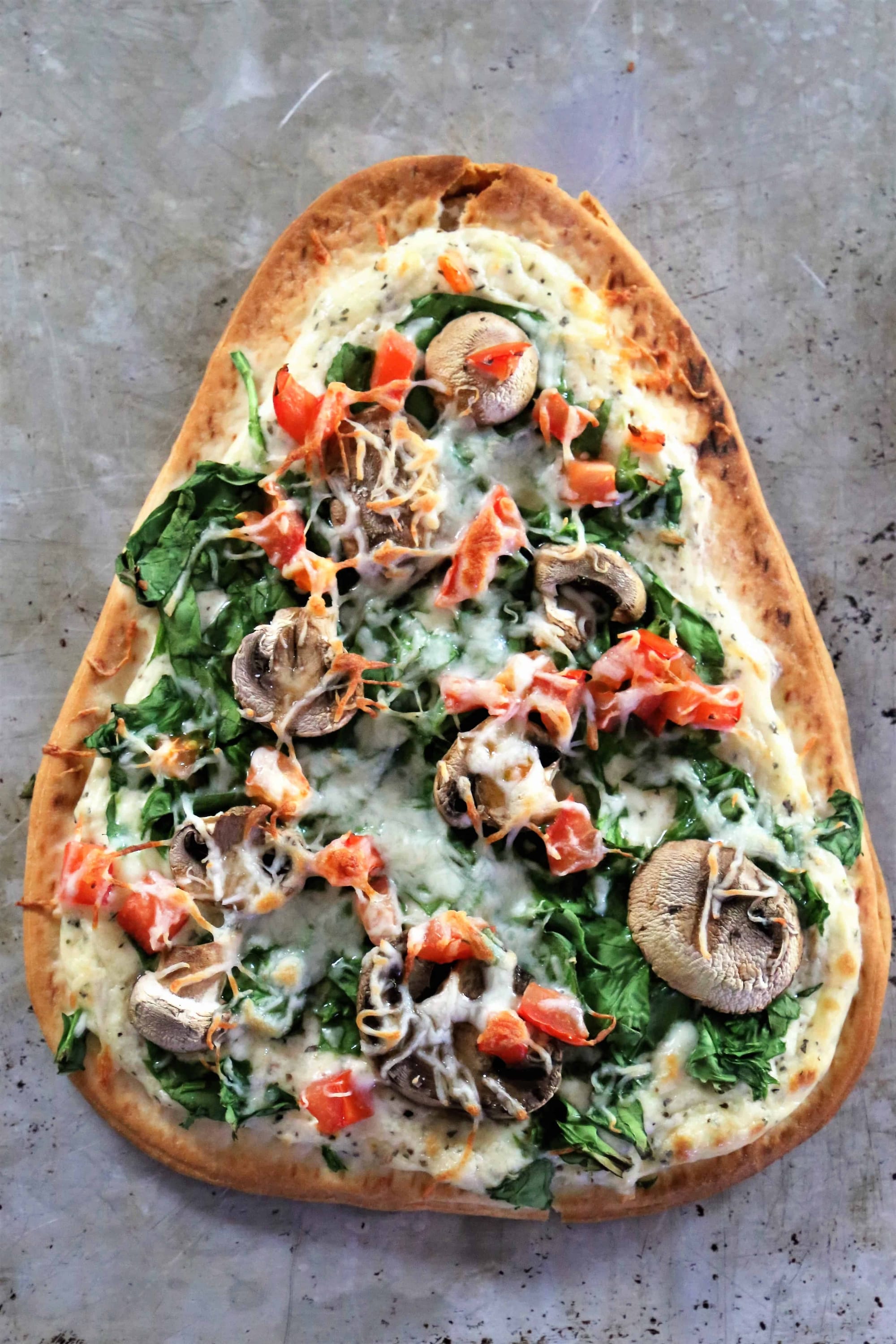 Quick & Healthy Spinach & Mushroom Naan Pizza