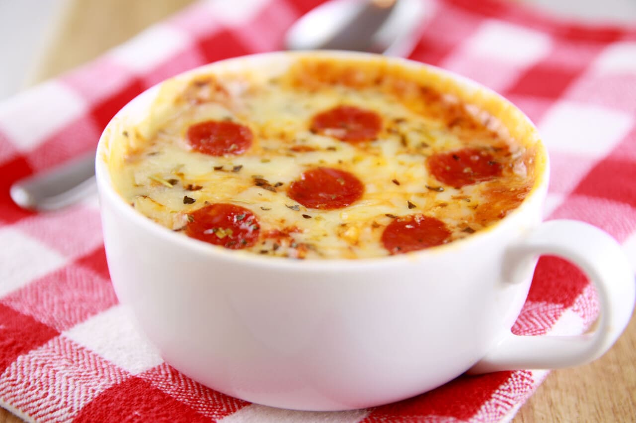 5-Minute Microwave Mug Pizza