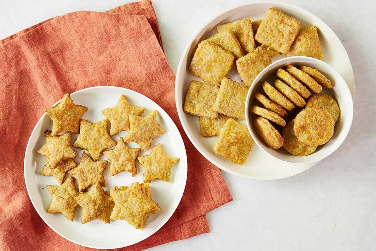 Easy Cheese and Crackers Recipe