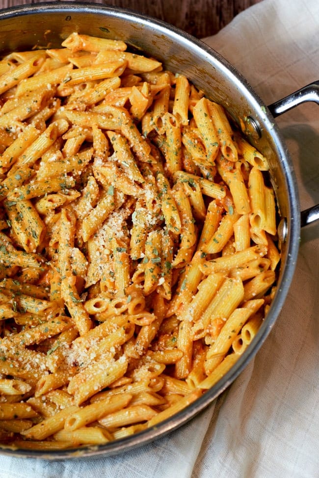 15-Minute Creamy Tomato Pasta