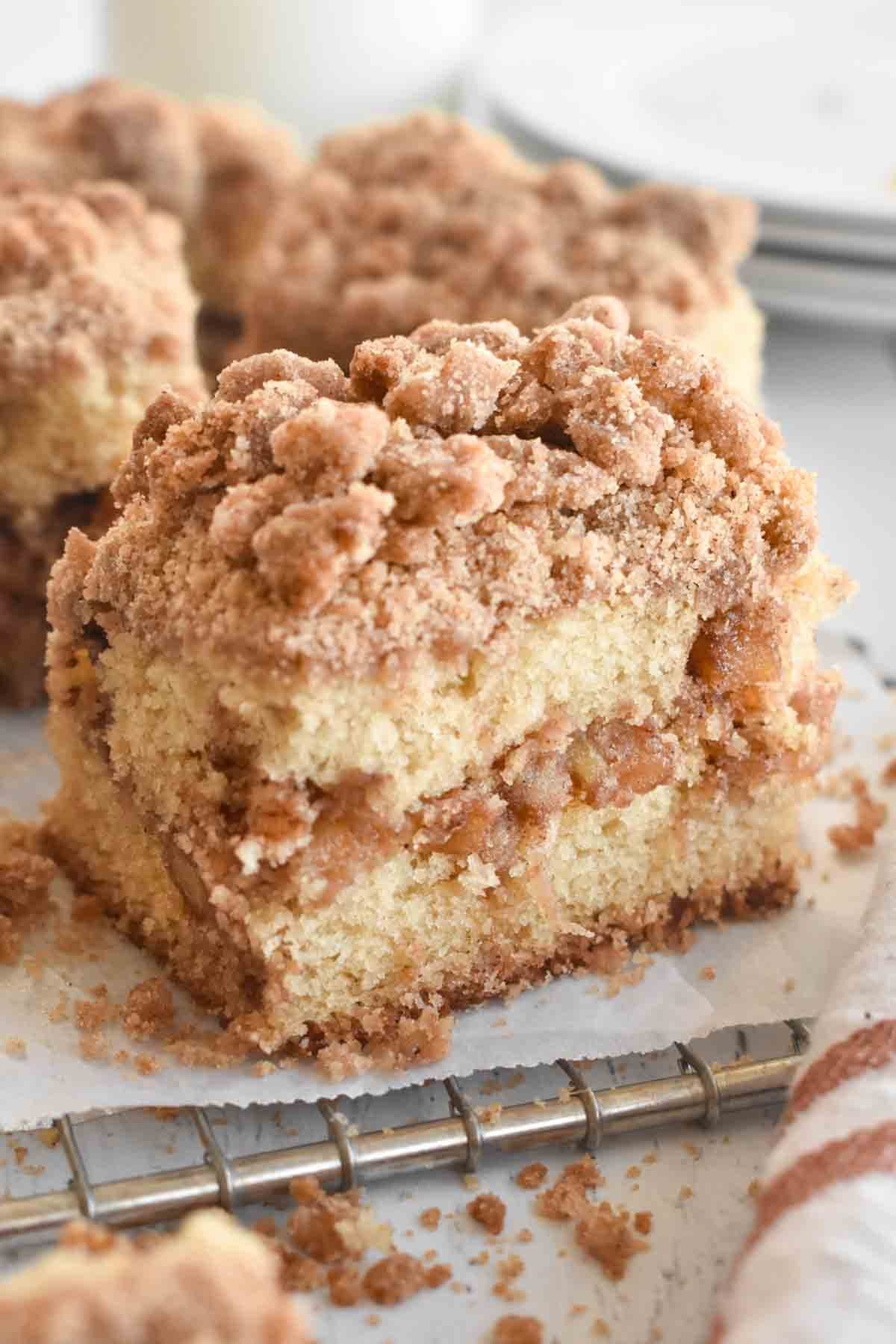 Apple Cinnamon Coffee Cake