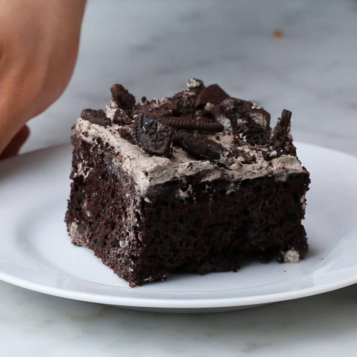 Cookies and Cream Poke Cake