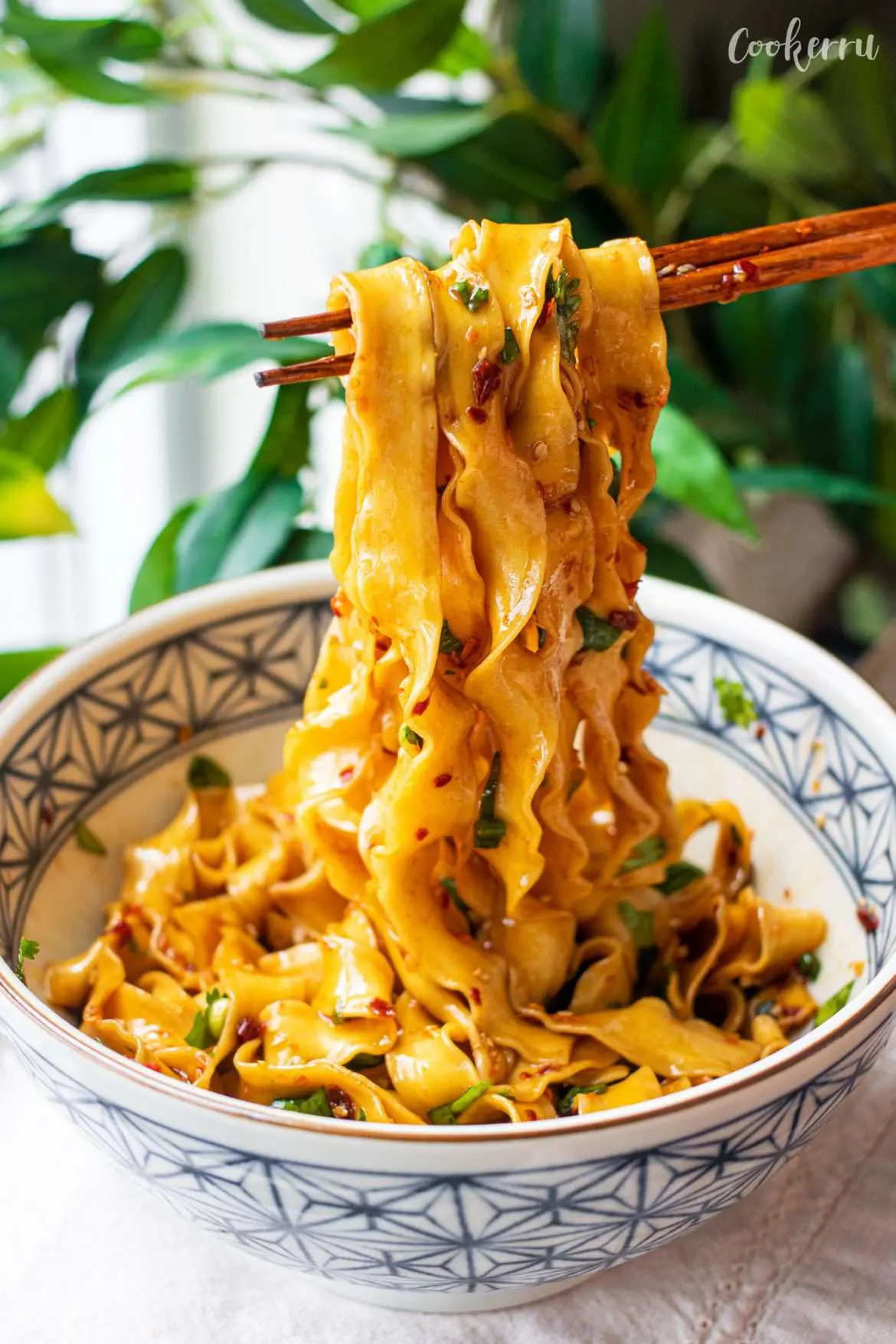 10-Minute Garlic Noodles Recipe