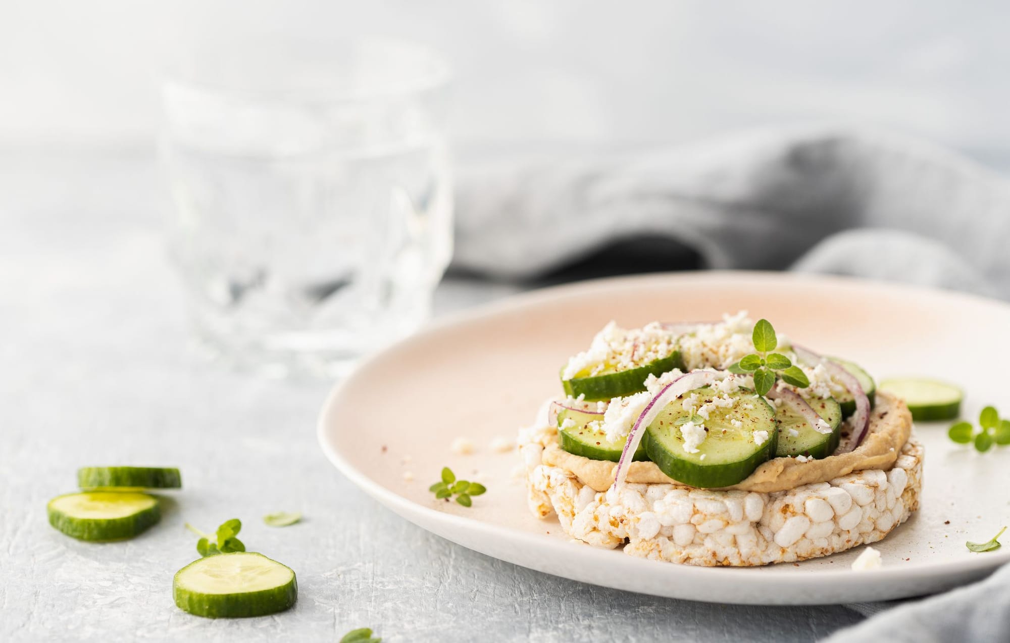 Hummus and Veggie Rice Cakes