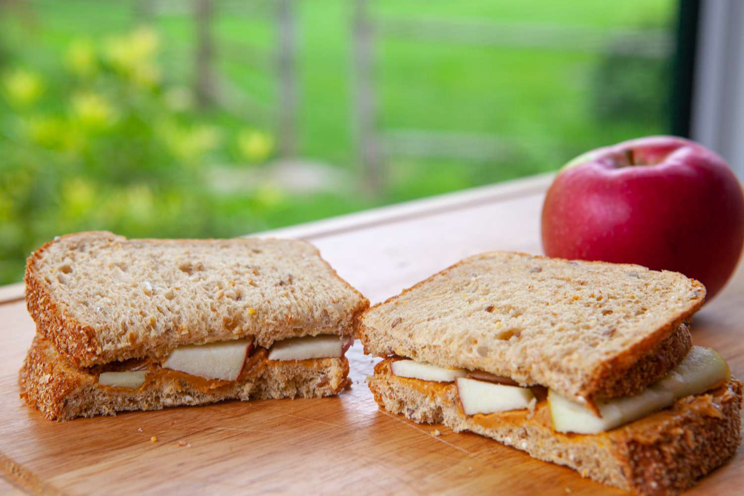 Peanut Butter Apple Sandwich Recipe