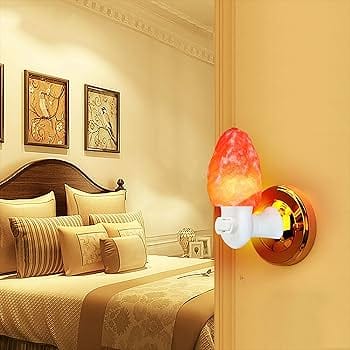 Bedroom lighting with himalayan salt lamp