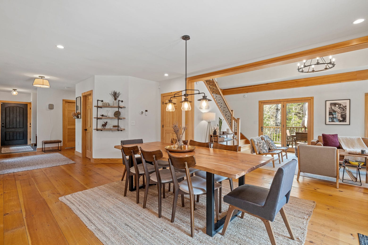 Use Warm Woods in the Dining Room