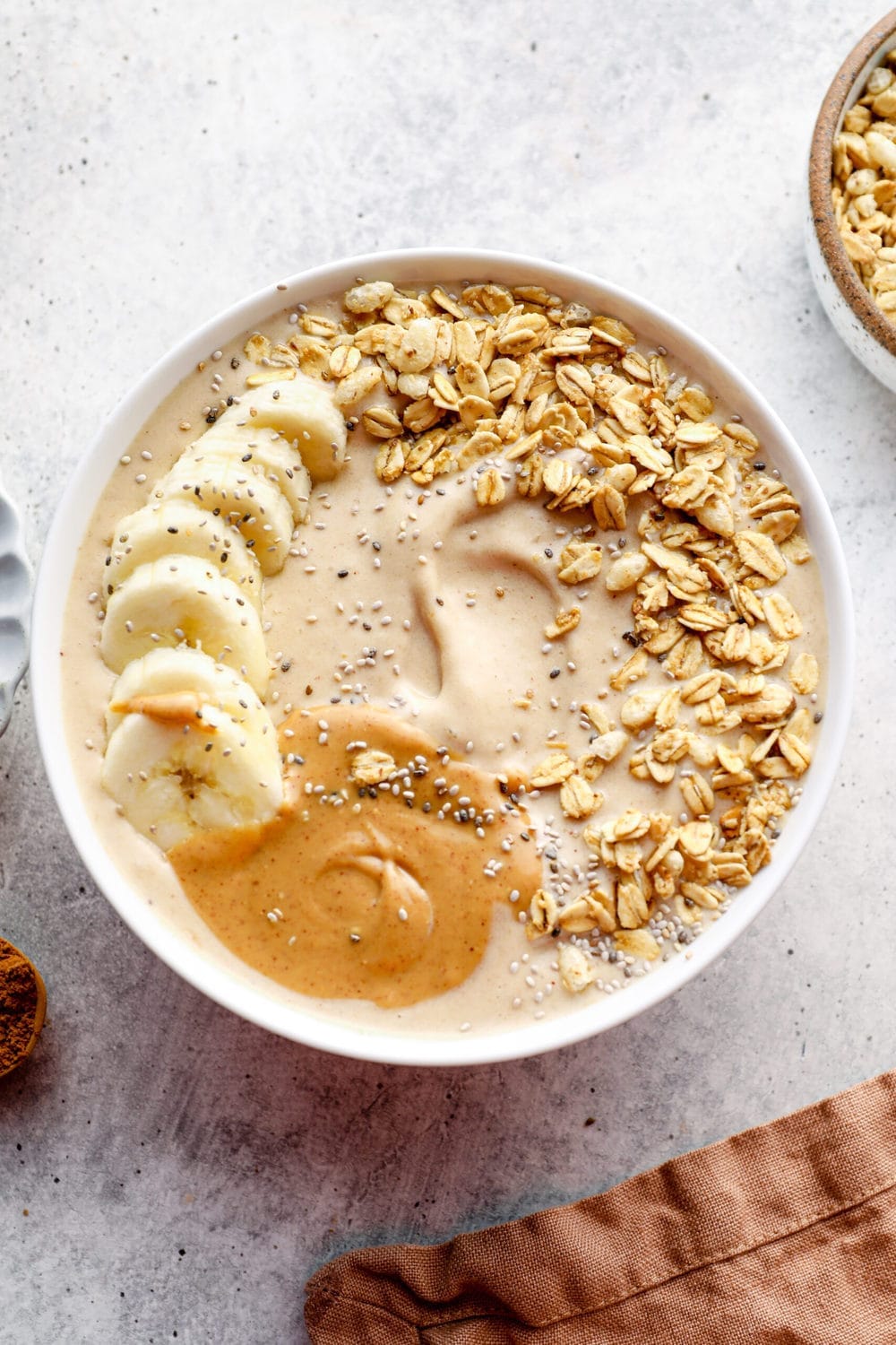 Banana Almond Smoothie Bowl