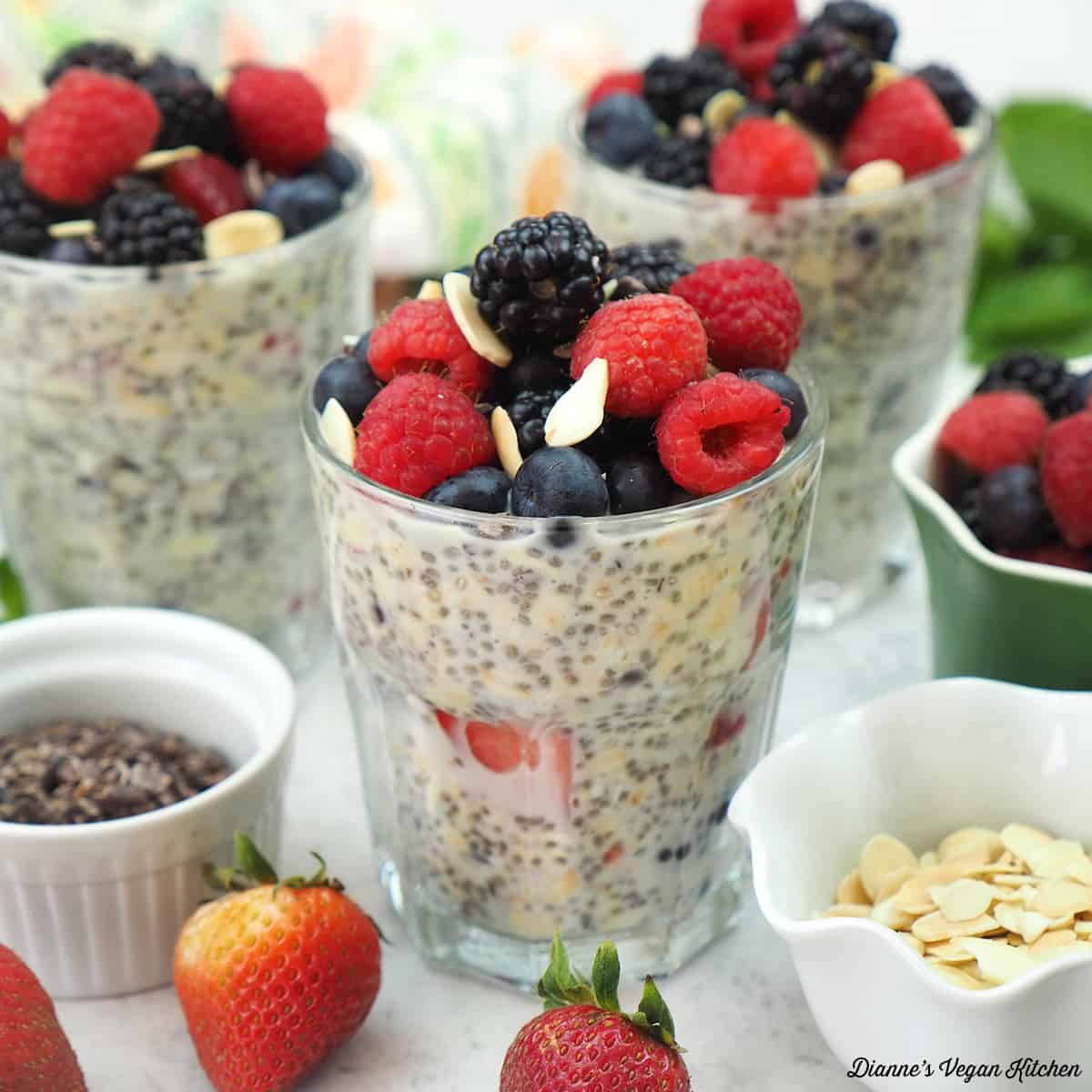 Overnight Oats with Chia Seeds and Mixed Berries