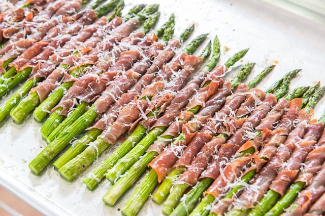 Prosciutto-Wrapped Asparagus