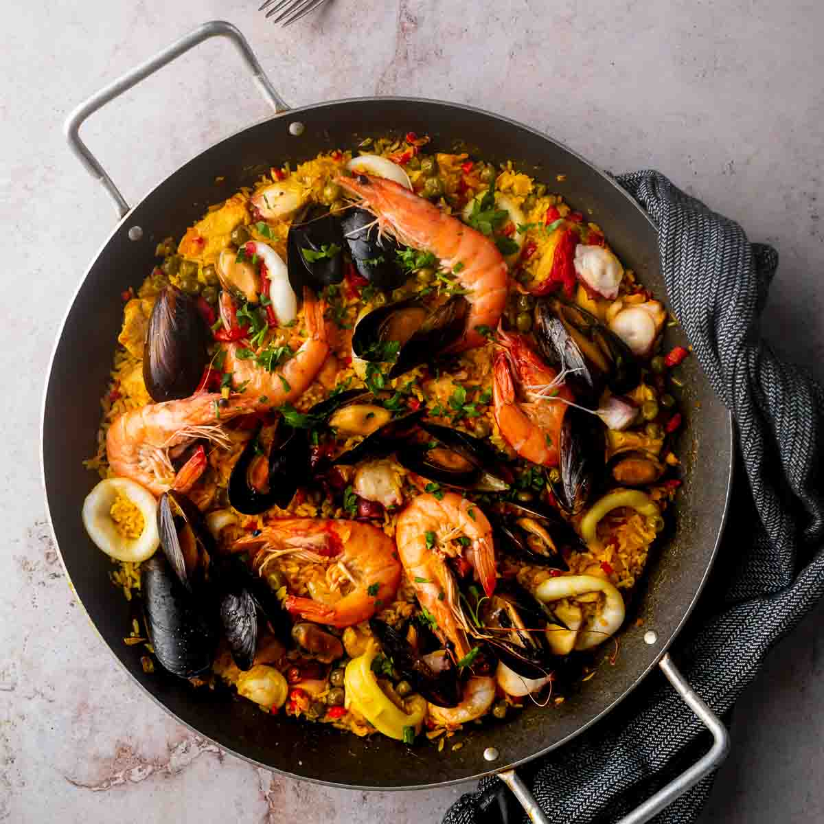 Authentic Paella Valenciana Recipe