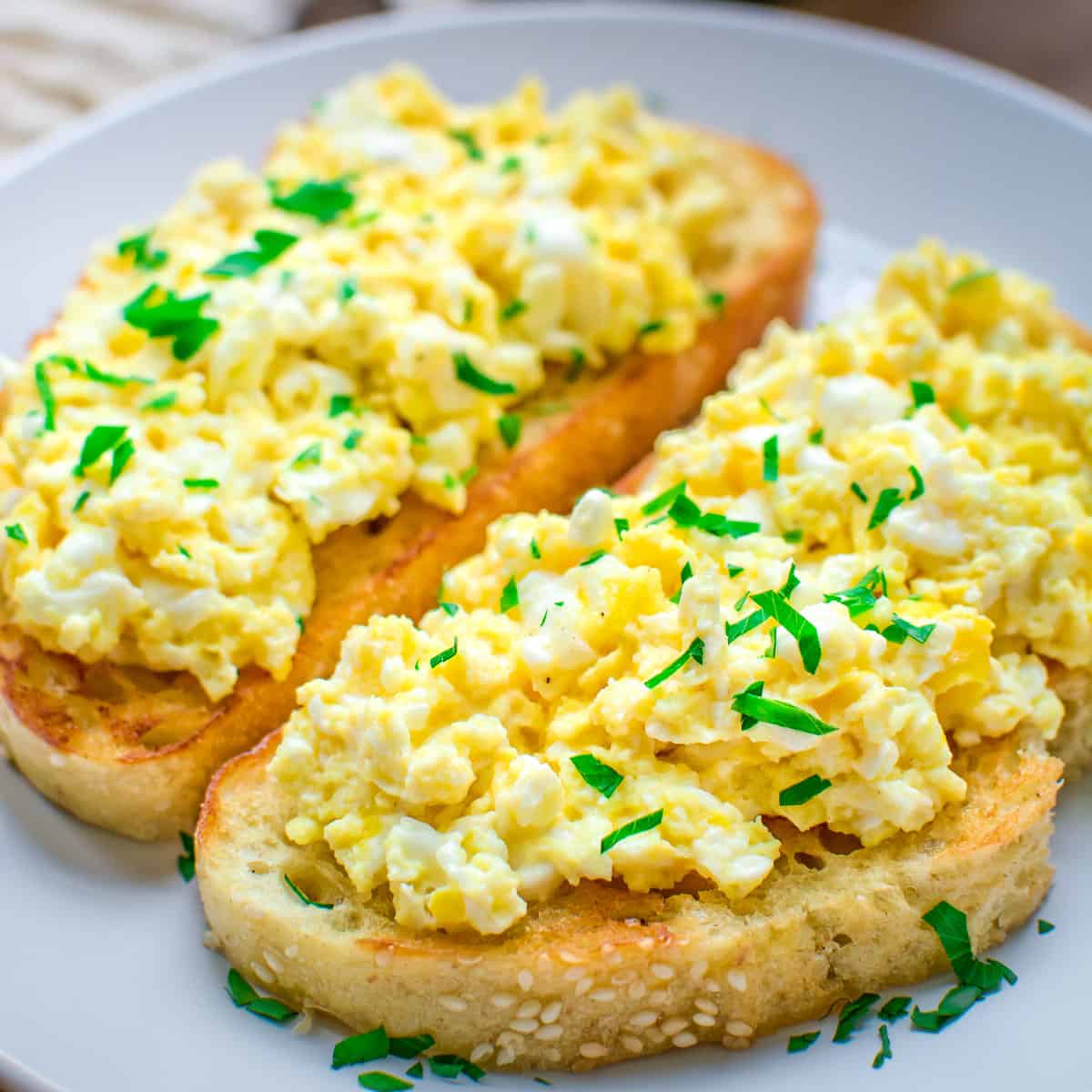 Scrambled Eggs with Toast Recipe