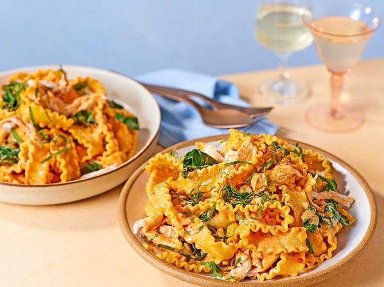 Creamy Spinach, Basil & Chicken Pasta Recipe