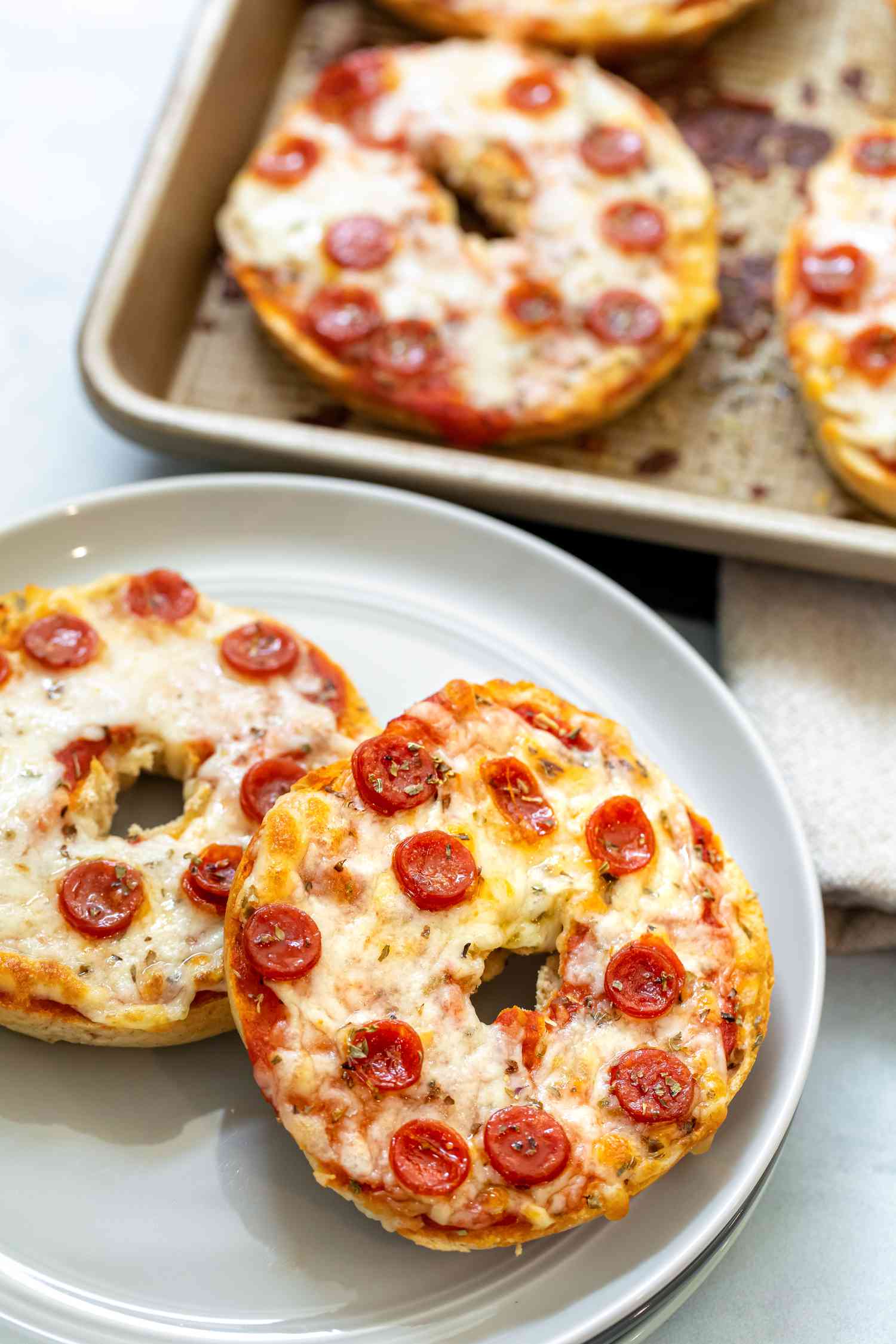 Easy Pizza Bagels Recipe