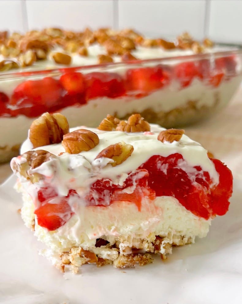 Strawberry Pretzel Salad Recipe