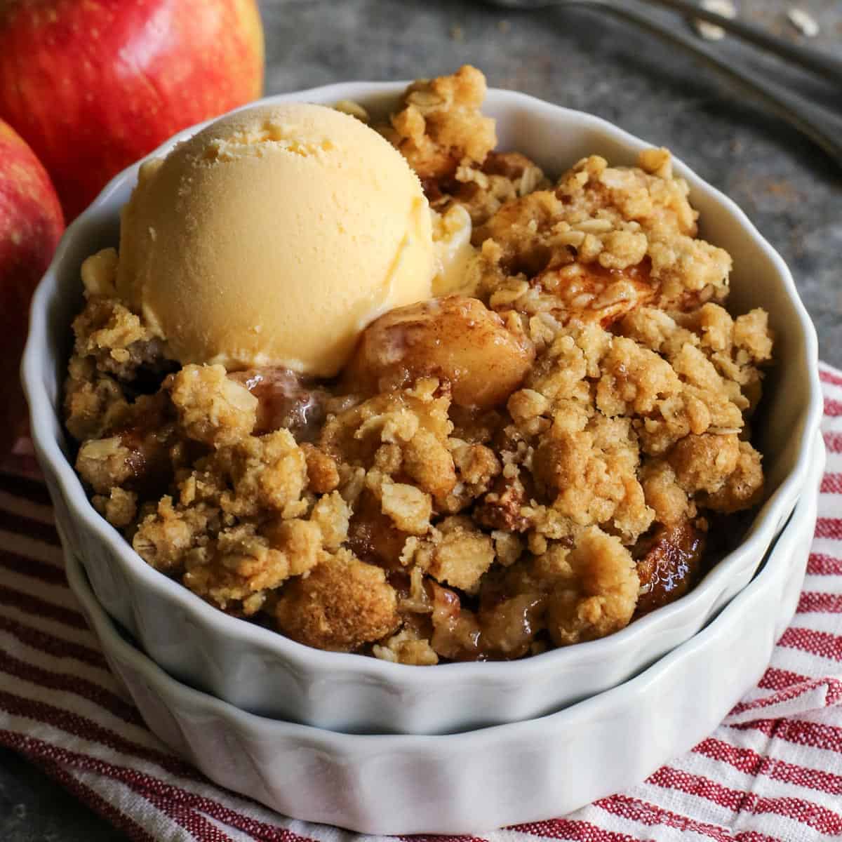 Easy Apple Crisp Recipe