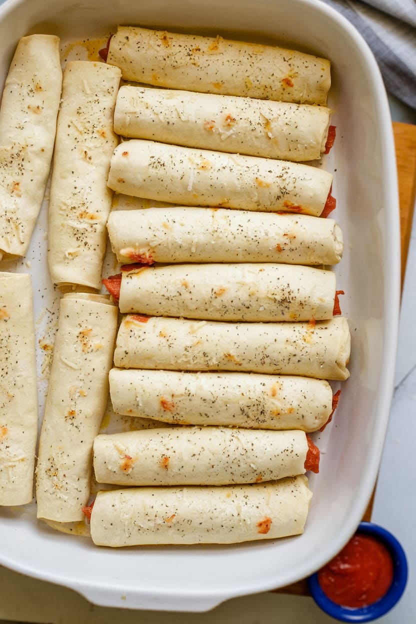 Cheesy Pizza Roll-Ups