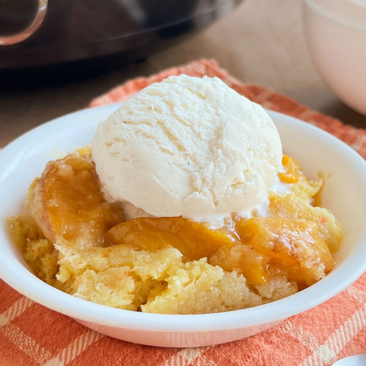 Peach Cobbler Crockpot Recipe