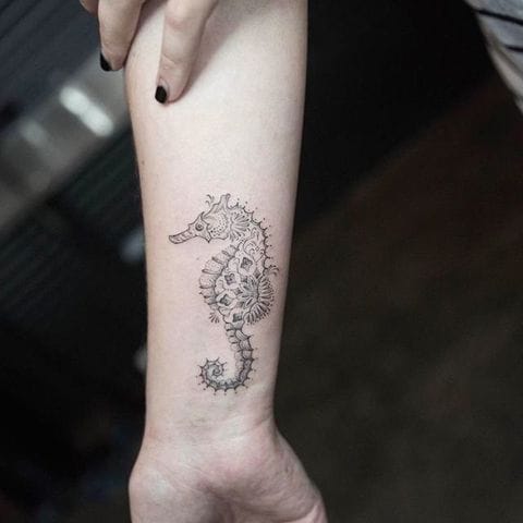 wrist seahorse tattoo