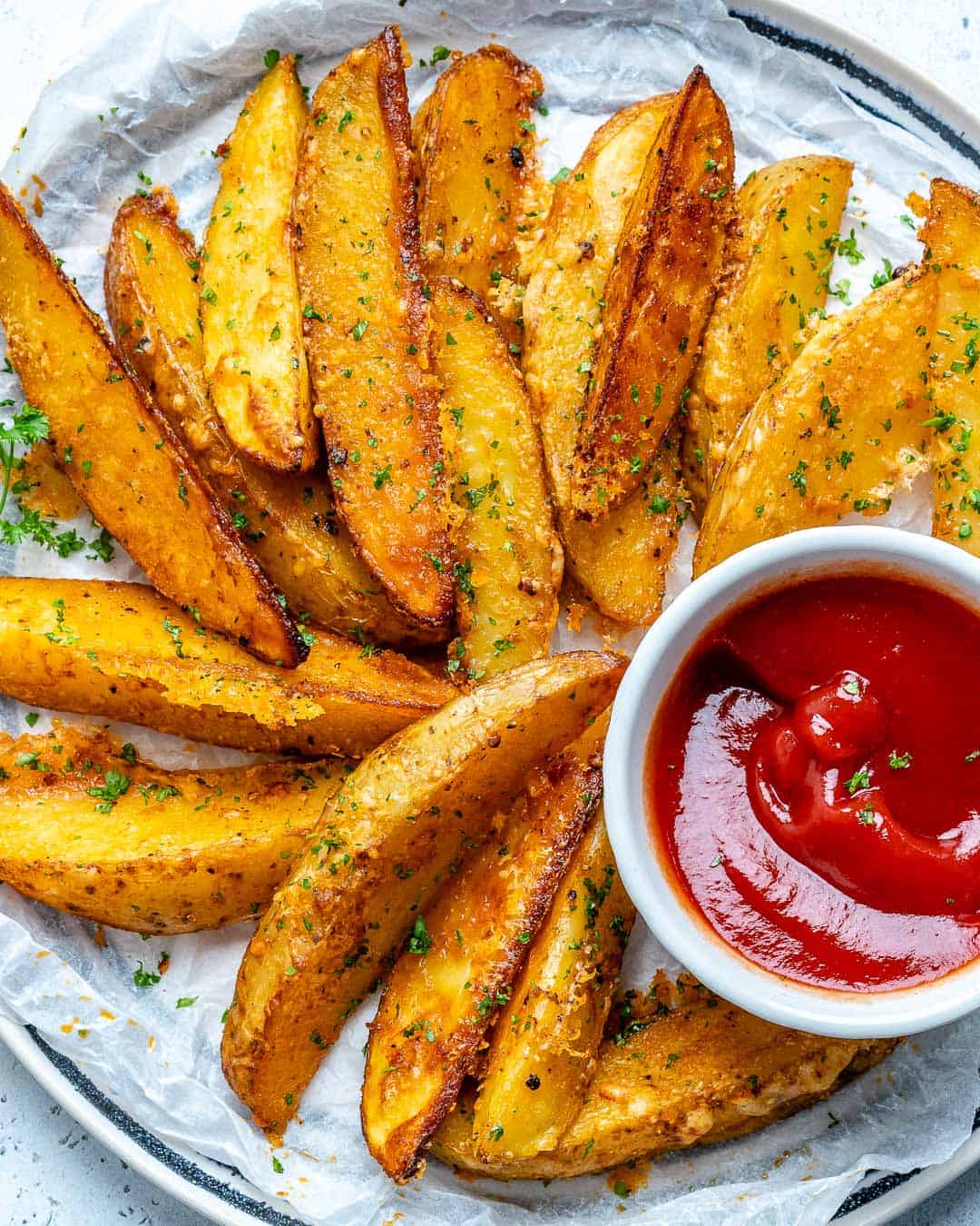 Crispy Baked Parmesan Potato Wedges