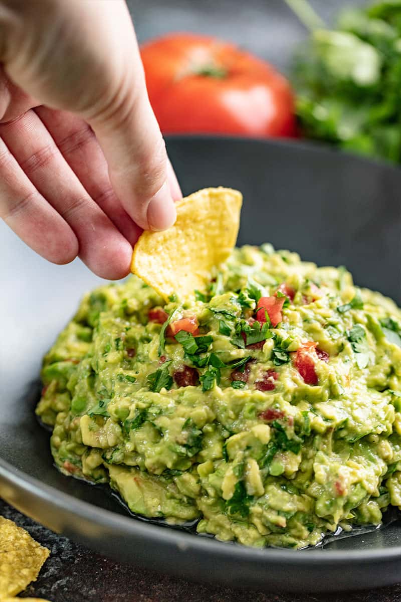 Best Ever Guacamole (Fresh, Easy & Authentic)