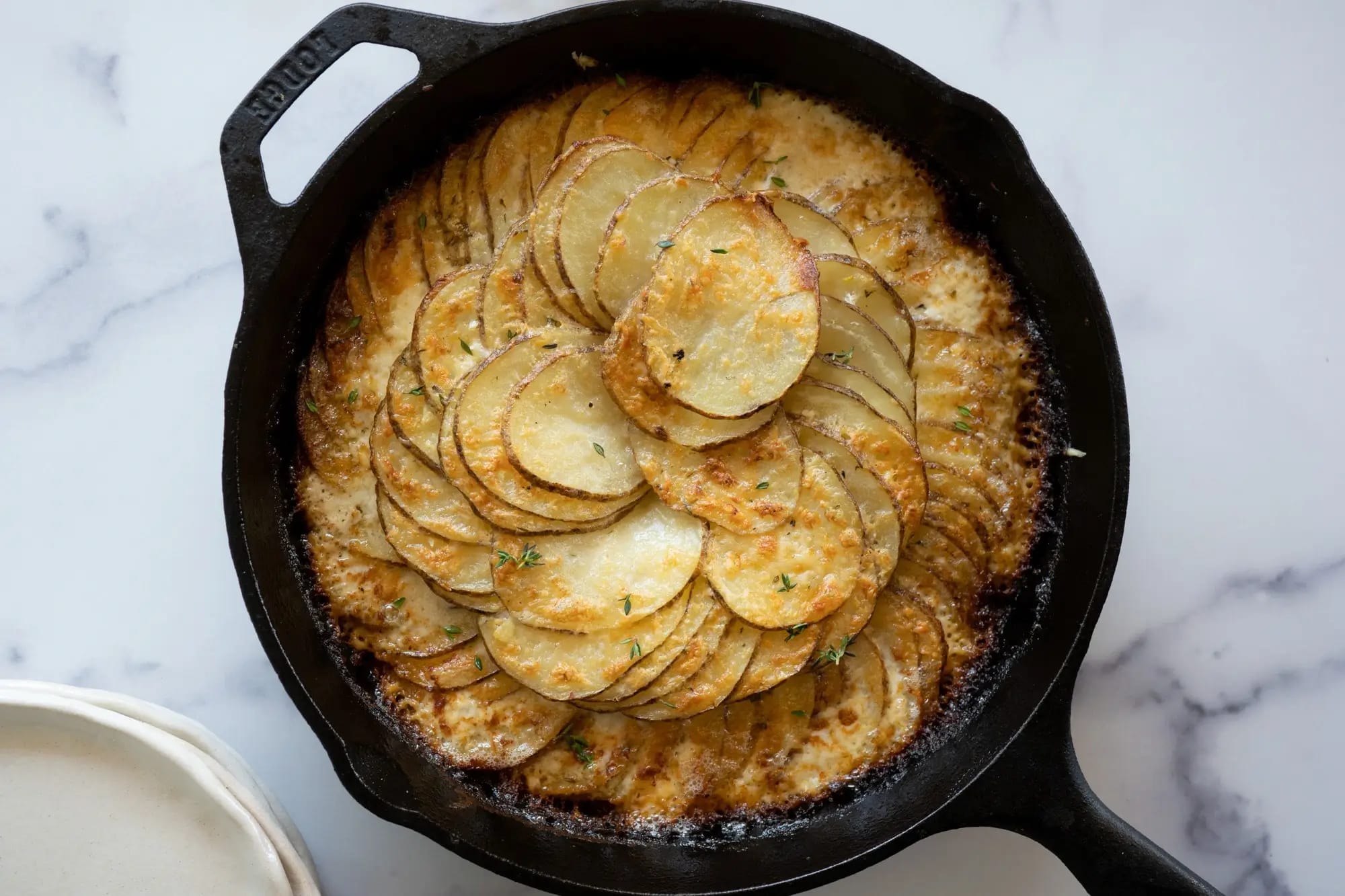 Cast-Iron Potatoes au Gratin
