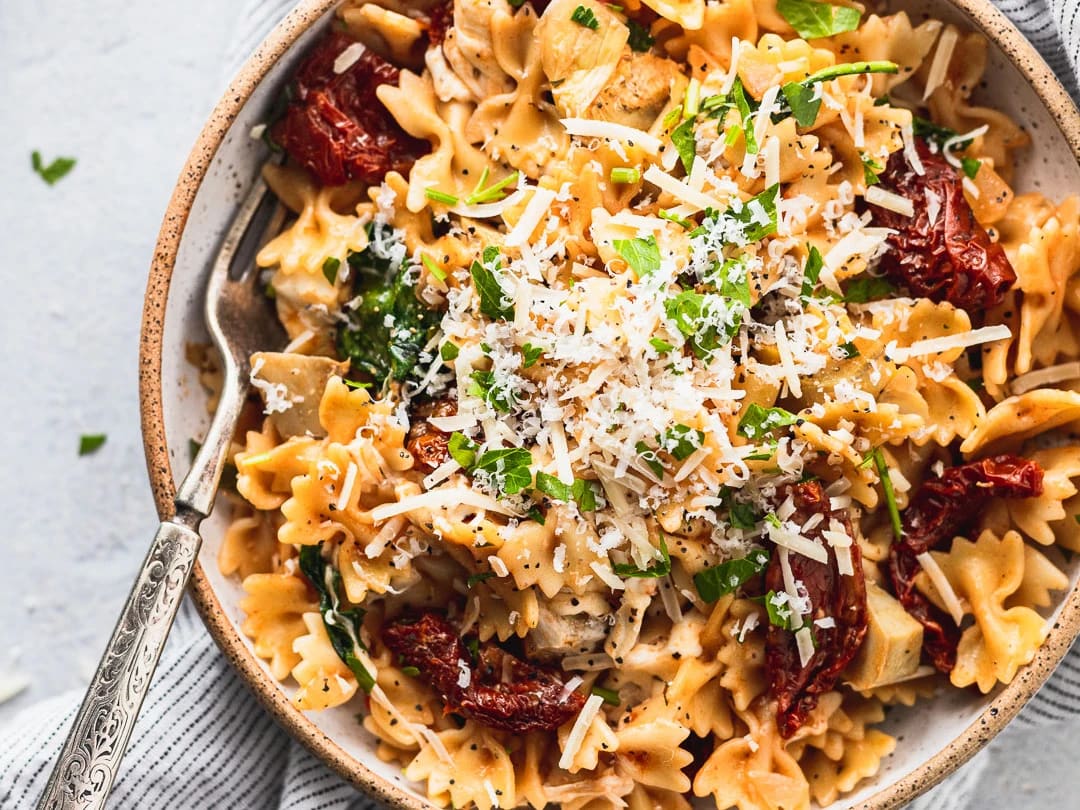 Sun-Dried Tomato and Artichoke Pasta