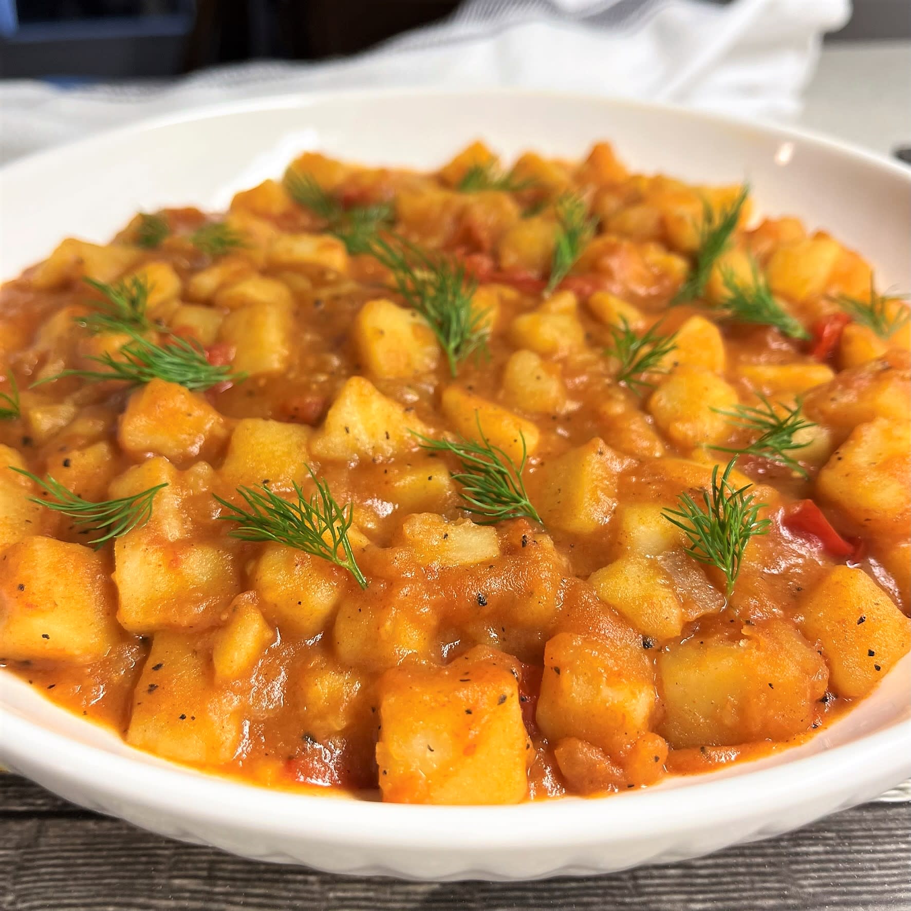 Hungarian Potato Paprika Recipe (Paprikás Krumpli)