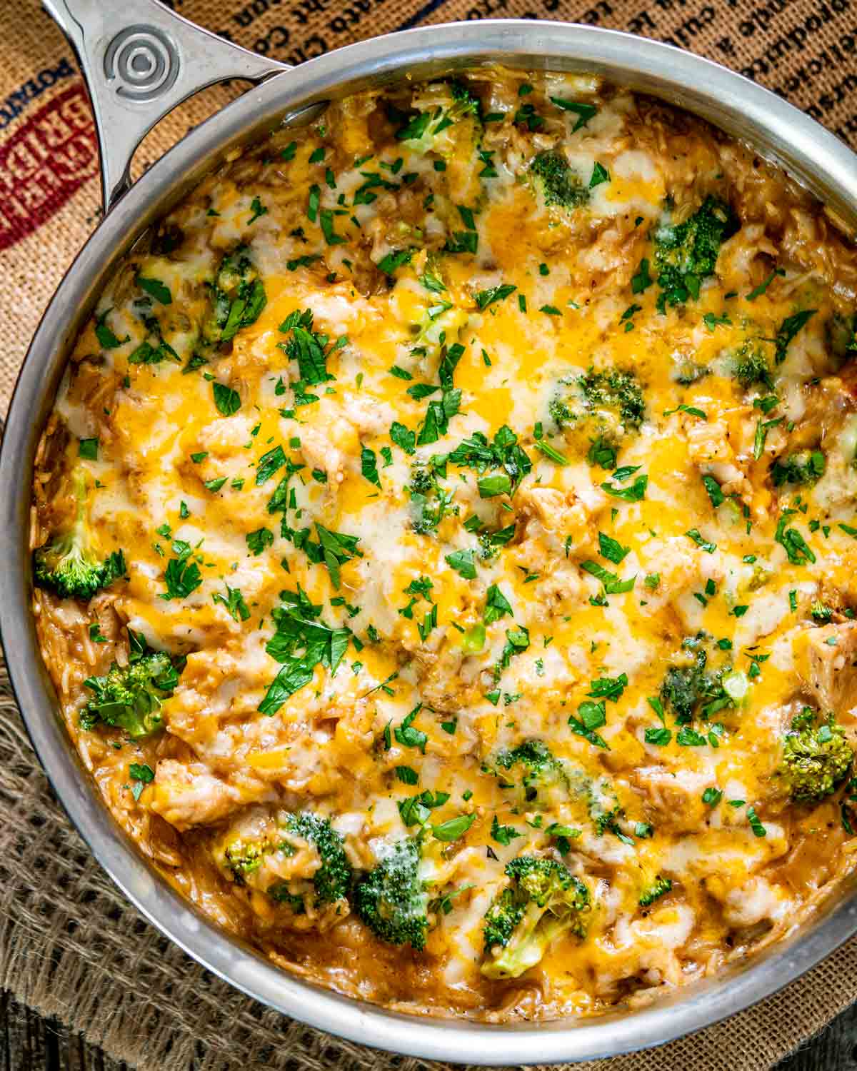 One Pot Cheesy Chicken Broccoli and Rice Casserole