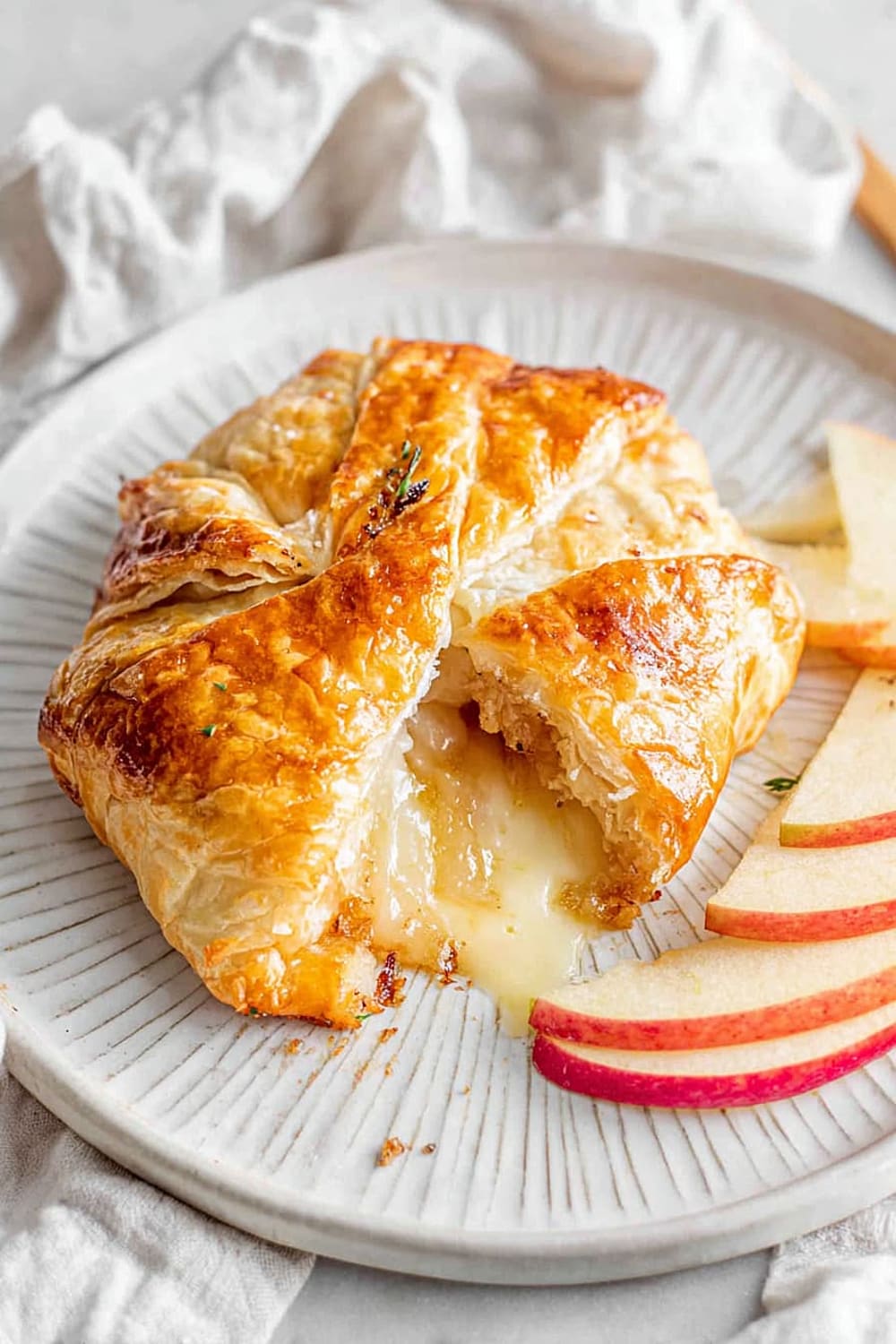 Baked Brie in Puff Pastry (w/ fig jam!)
