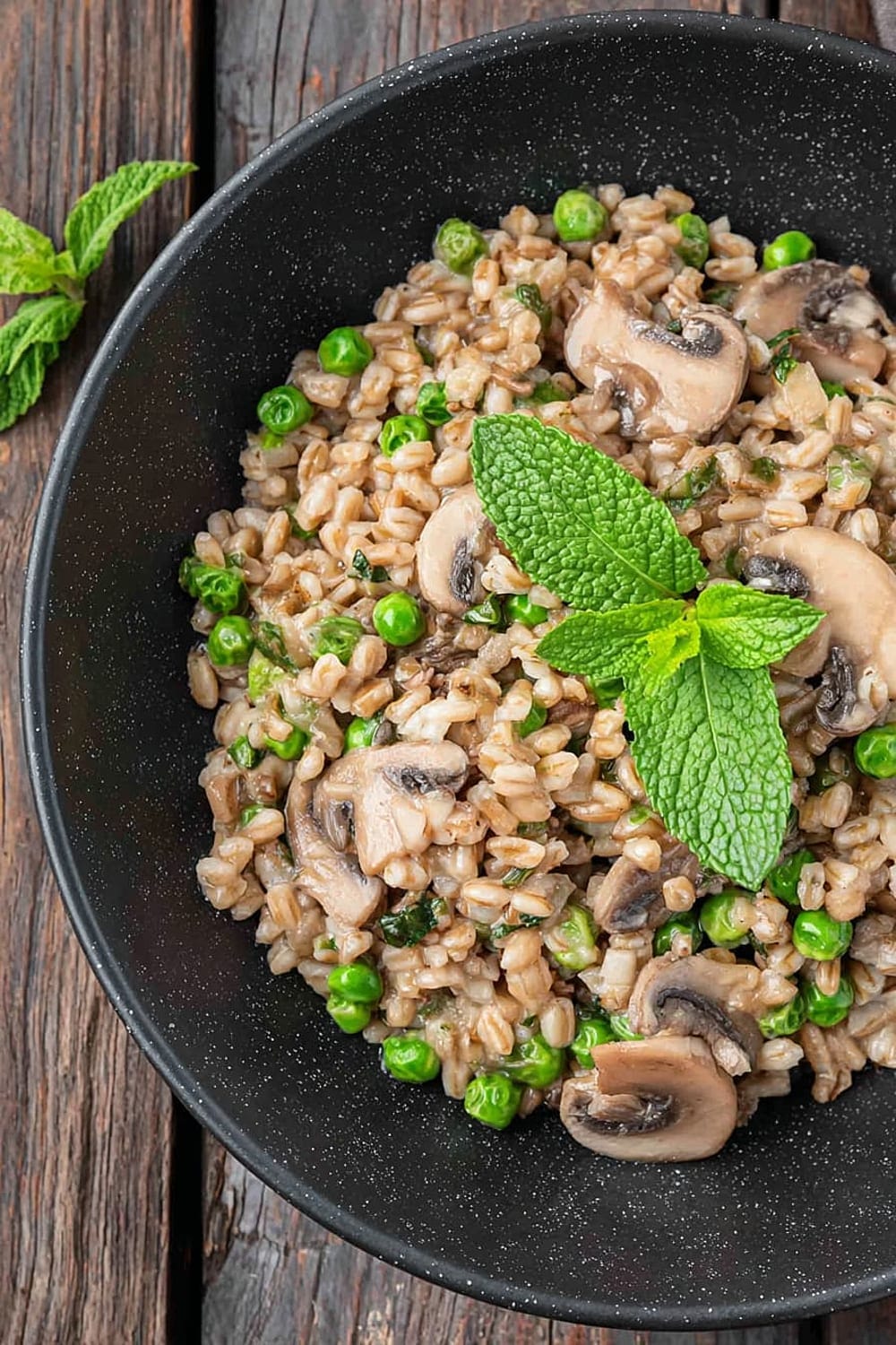 One-Pan Farro Recipe with Mushrooms and Peas