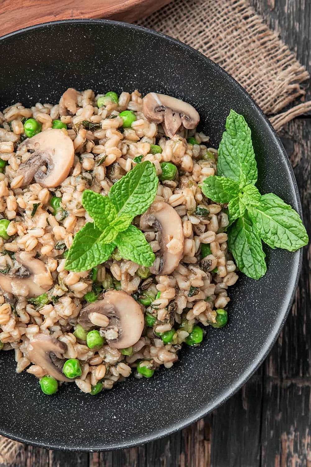 One-Pan Farro Recipe with Mushrooms and Peas