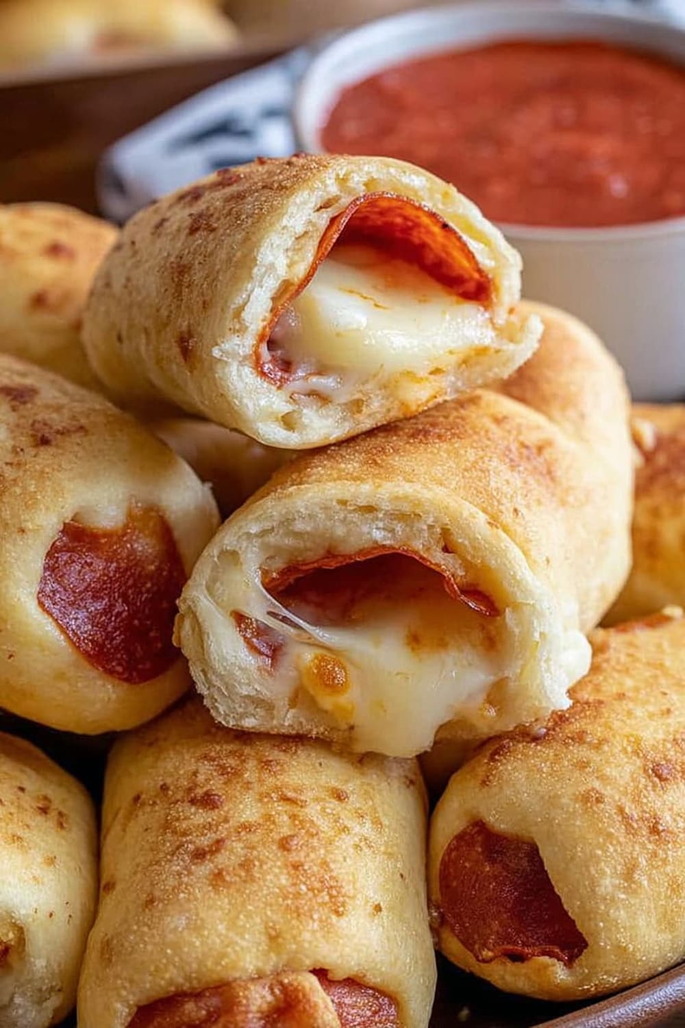 Easy Pepperoni Rolls